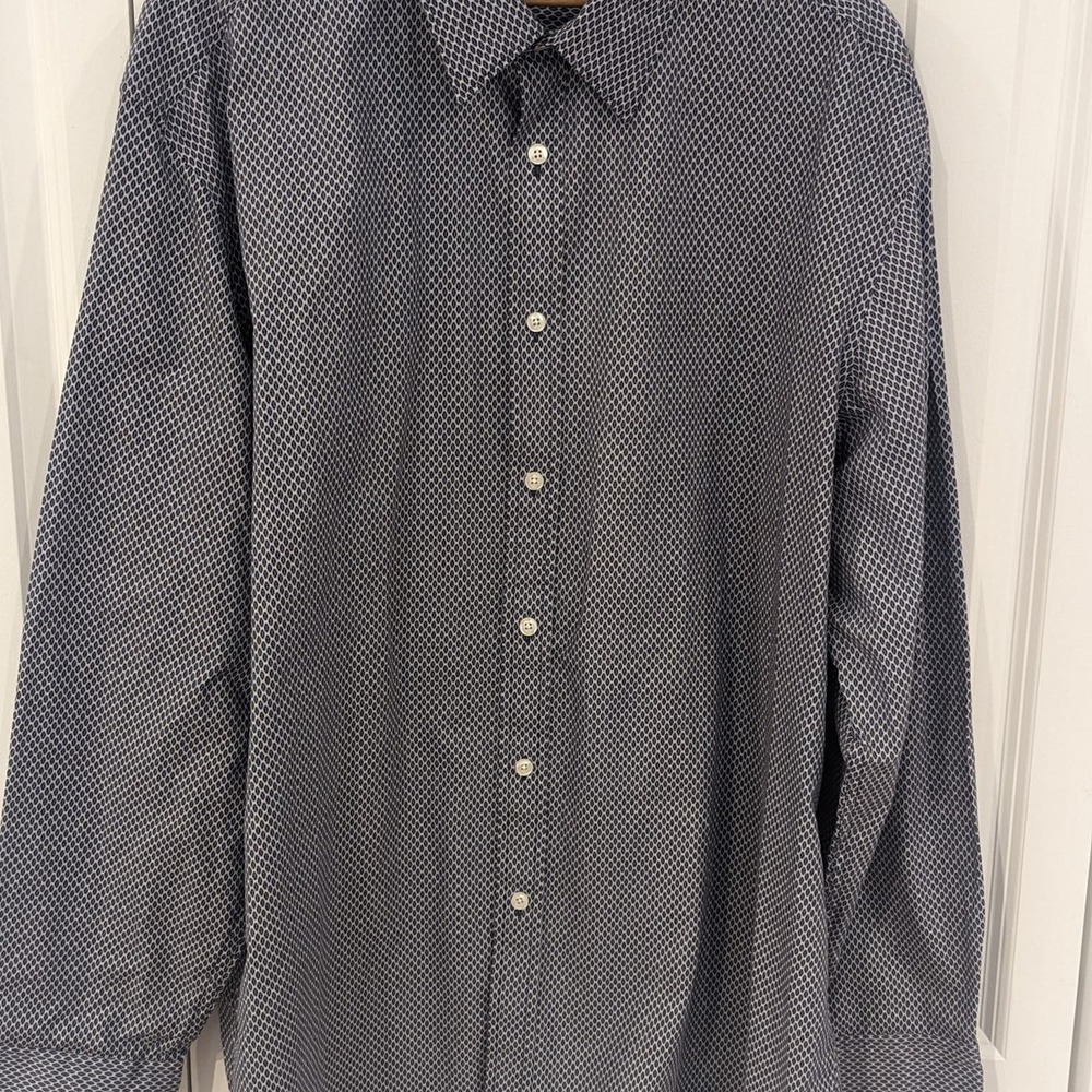 Mens dress shirt Size XXL Cool Pattern Navy +white, Claiborne brand, 100% cotton